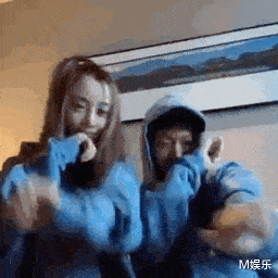 时隔6年,贾乃亮和李小璐公开同框!网友:为了孩子,复婚吧