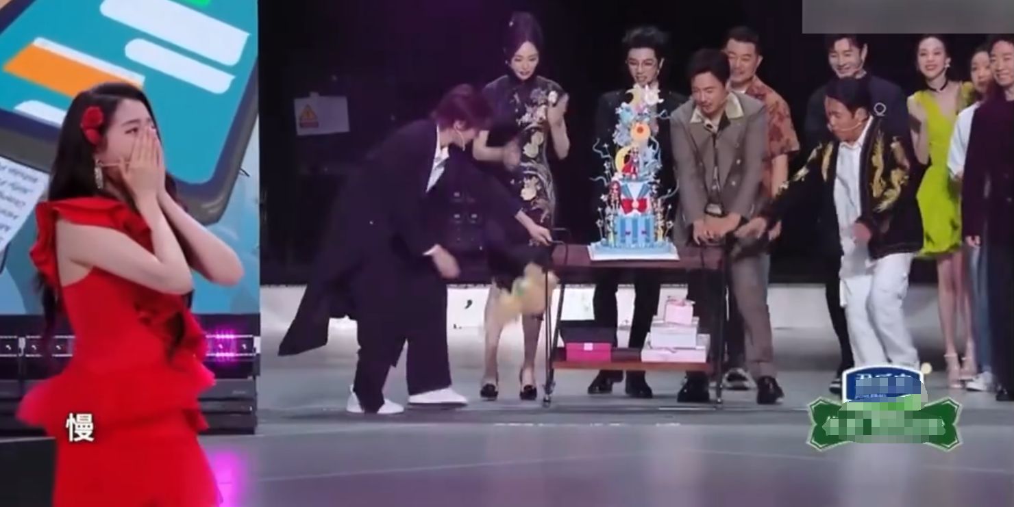 浙江台再惹争议！联合沈腾将关晓彤整到大哭，唐嫣闫妮表情太精彩