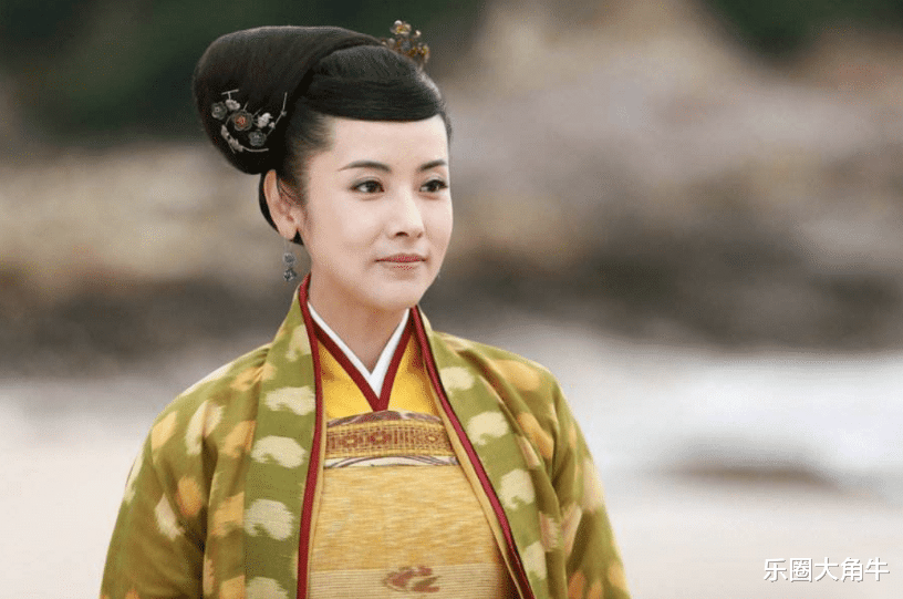 41岁结婚生子，44岁与田亮对簿公堂离婚，被骂同性恋她过得还好吗