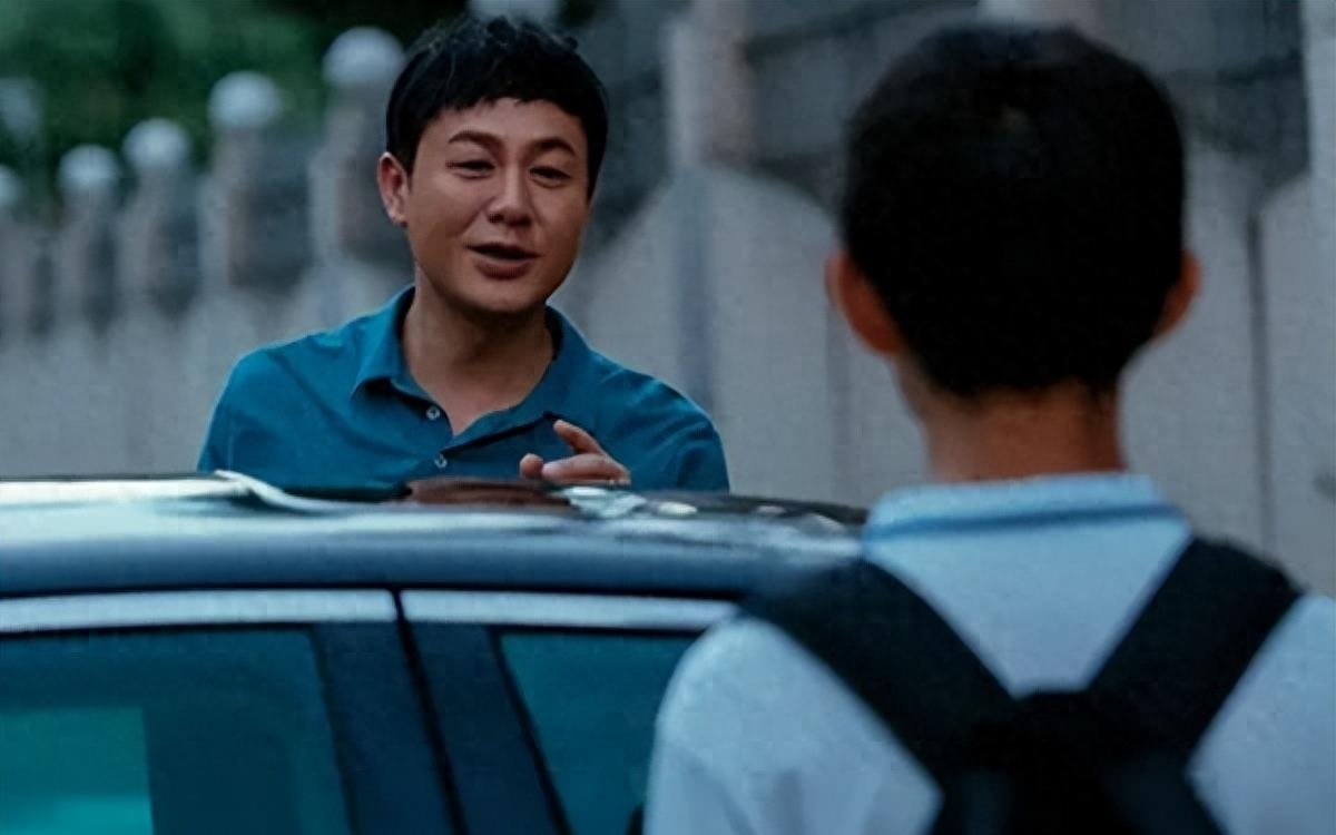 从爆红到“打回原形”，张颂文只用八个月，终是步了张小斐的后尘