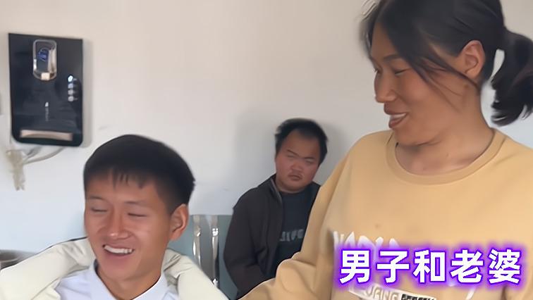 求职|贵州男子带老婆一起找工作遭调侃，中介：小伙子有前途，不挑食