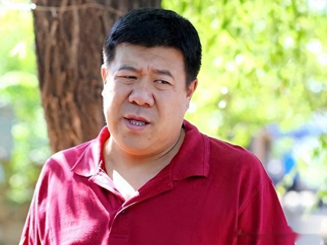 秦卫东:年轻时爱喝酒,中年患病,如今瘦到脱相,他究竟经历了啥