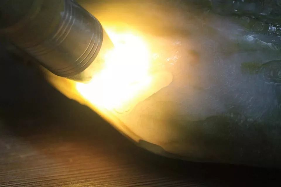 ?一块满是裂痕的翡翠半明料,如何“起死回生”的!