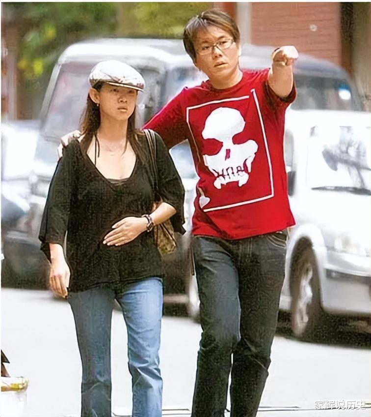 曾志伟的四个孩子:一个名导,一个败家,一个远嫁,一个50岁未婚