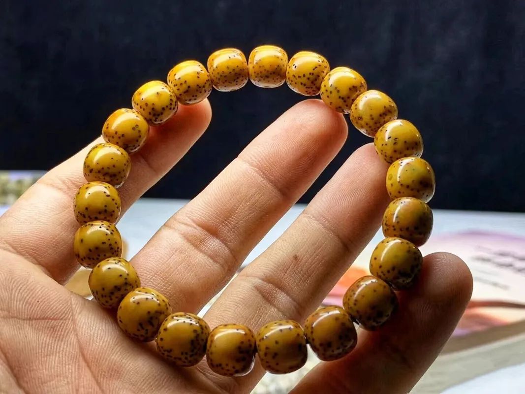 文玩|有的串儿，不用上配饰就很美了