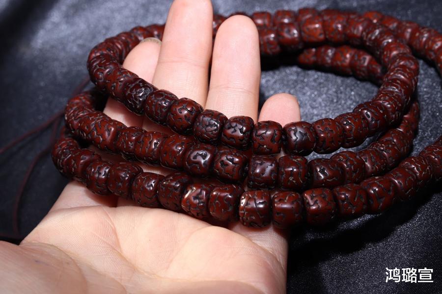 文玩手串的收藏价值如何？其实没那么惨烈！