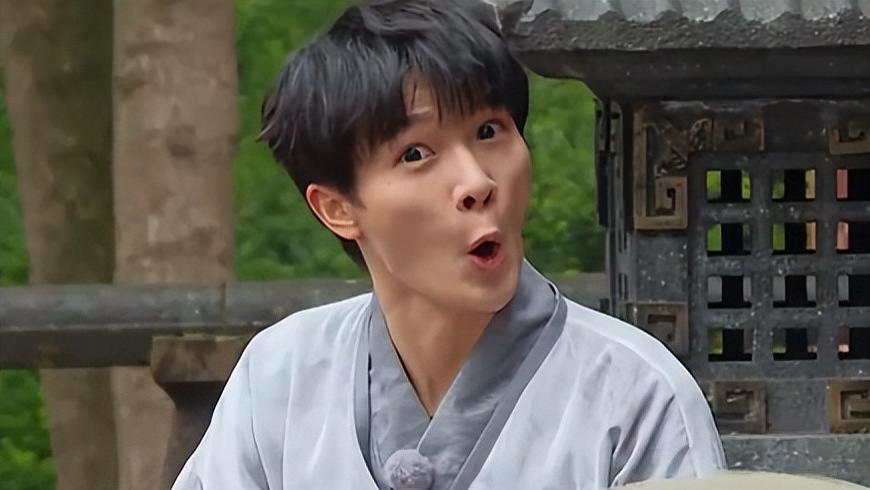 |《跑男》6期封神，有人赢在够拼，有人赢在够灵，而他却赢在够蠢