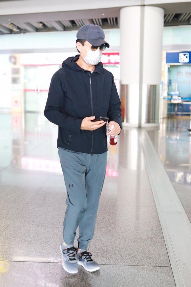 发型 为什么许多50岁的男人，打扮再精致，依旧显老油腻？原因在这3点