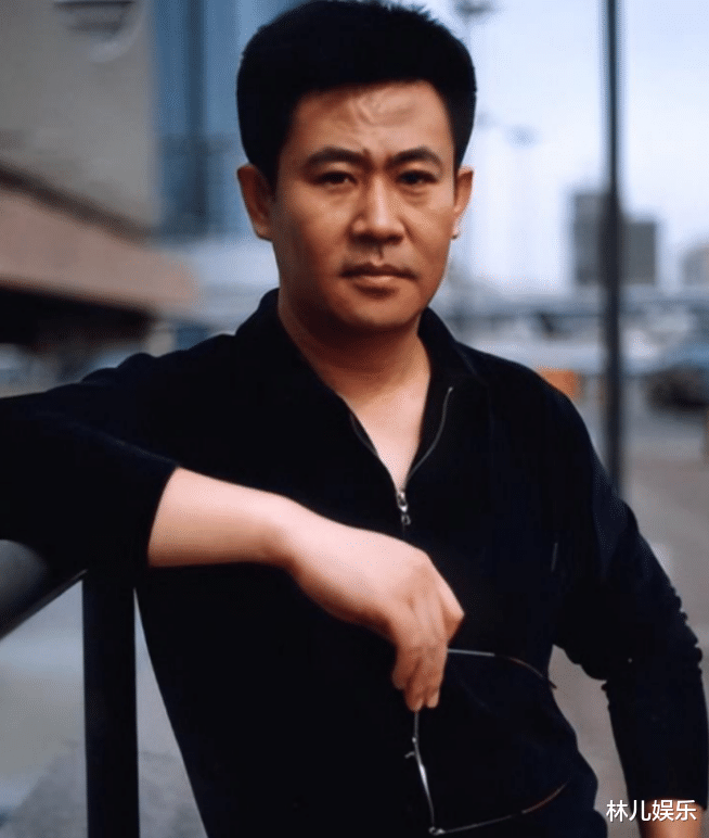 李咏|因癌去世的8位明星,花费百万难再多活一天,每一位都叫人惋惜