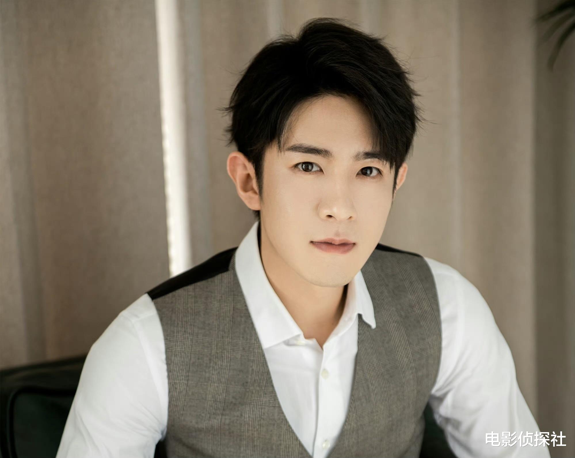 大瓜!演员季肖冰被曝隐婚当爸,女友孕肚明显快生了