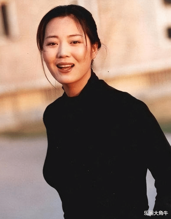 演员王茜华:跟丈夫喝水都要AA,为拍戏打掉孩子,如今过得还好吗