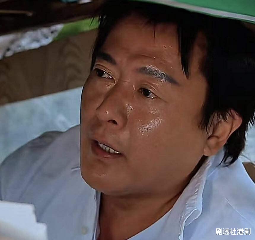 55岁知名港星近况曝光！满脸油光出镜，自曝已减肥30斤仍显臃肿