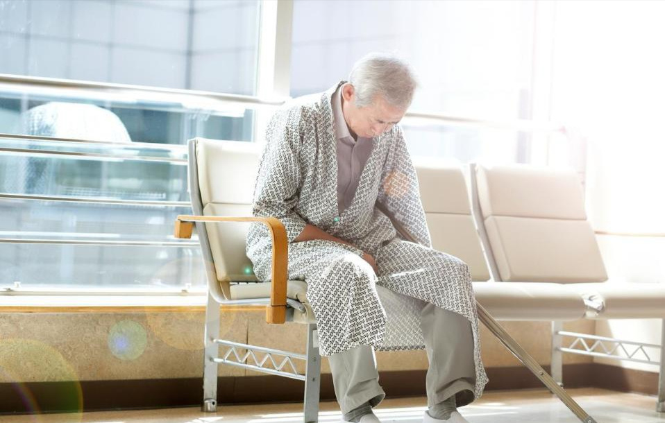 血栓|血栓来临并非“悄无声息”，提醒：手脚出现4个症状，别忽视