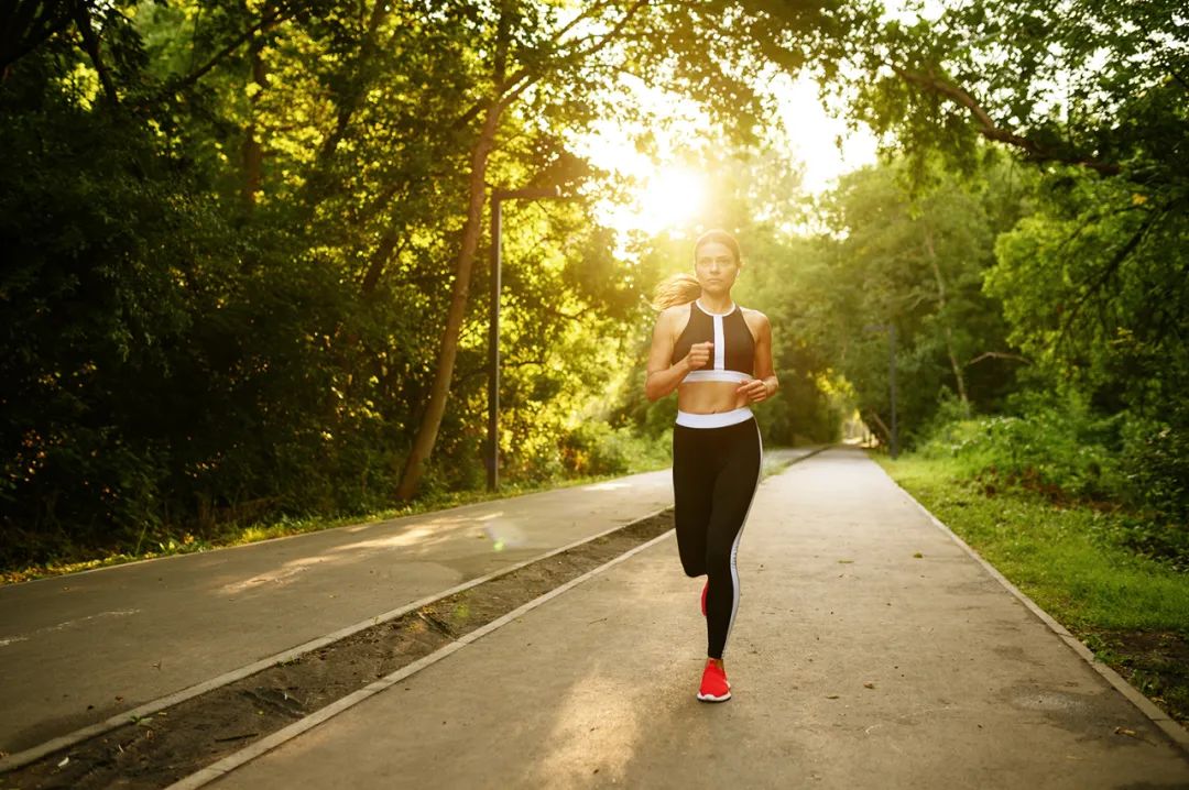 动力|早起跑步有多少难？为什么很多人做不到？
