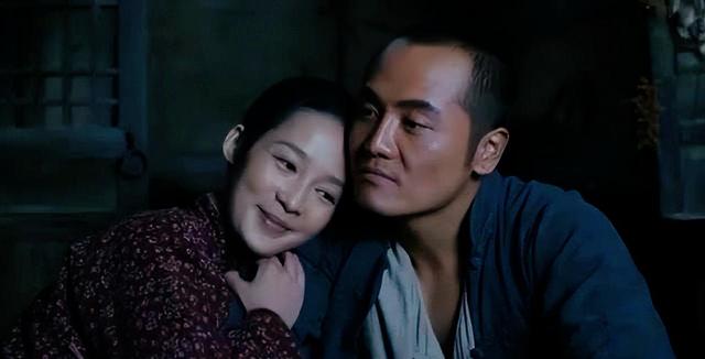 他是张嘉译的亲表弟,被表哥用11部戏带红,如今登上央视走红放大