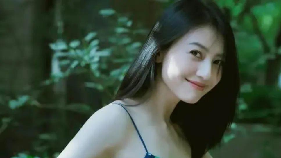 “双面玉女”高圆圆：长得纯、玩得花，酷爱插足当“小三”