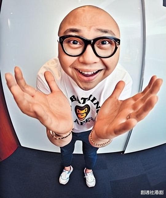 再惹是非！TVB金牌司仪内地开栋笃笑遭狠批：言语低俗又人身攻击