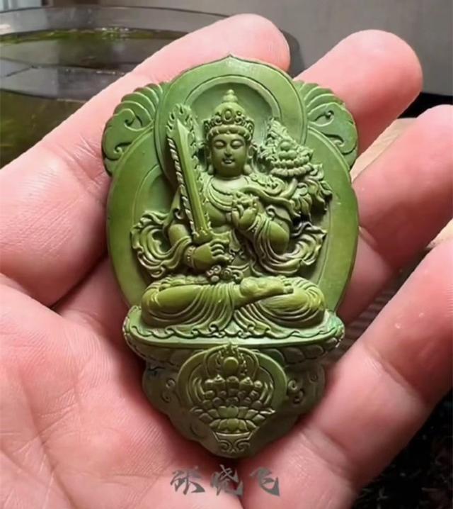 绿松石|玉雕大师张晓飞绿松石虚空藏菩萨
