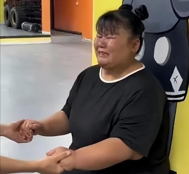 2个月暴瘦57斤,312斤女网红减肥营离世,父亲发声:已协商好赔偿