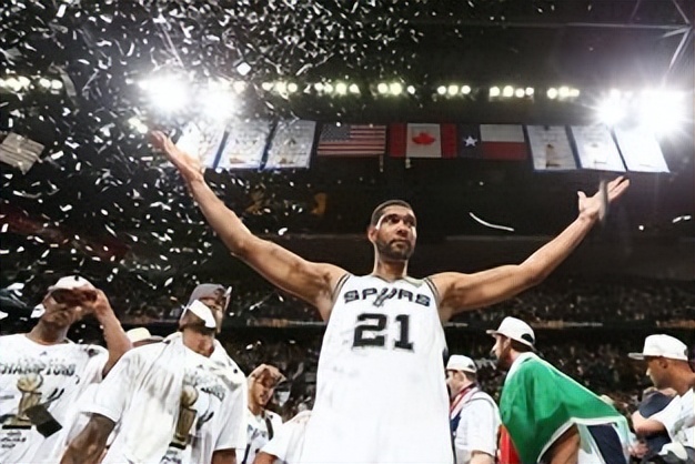 号称NBA第一大前，但是职业生涯只有19+10，邓肯被高估了？