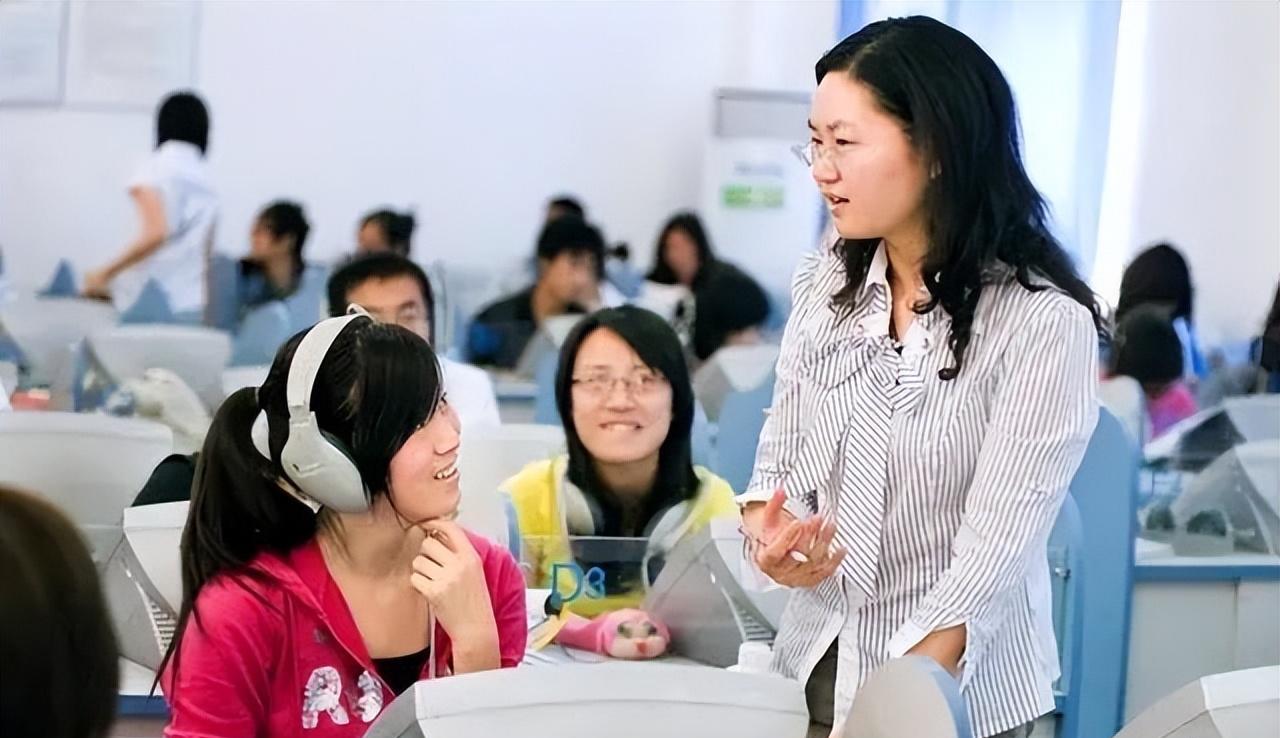 |专科生“喜出望外”，或将在2023年迎来新政策，学生开心不已！