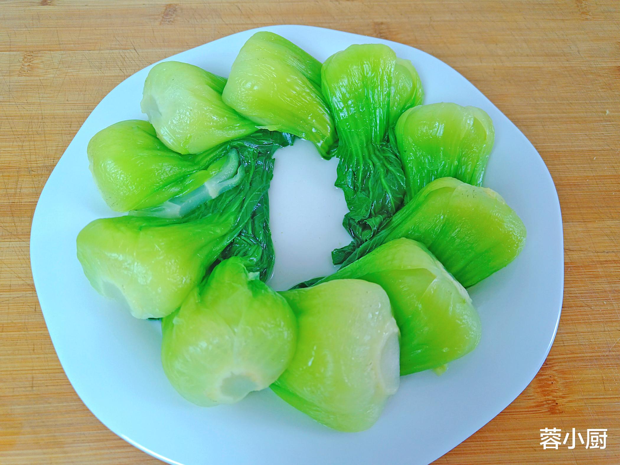 美食教程|人老腿先衰？建议 50岁后，少喝牛奶多吃4物，走路有劲，安稳度伏