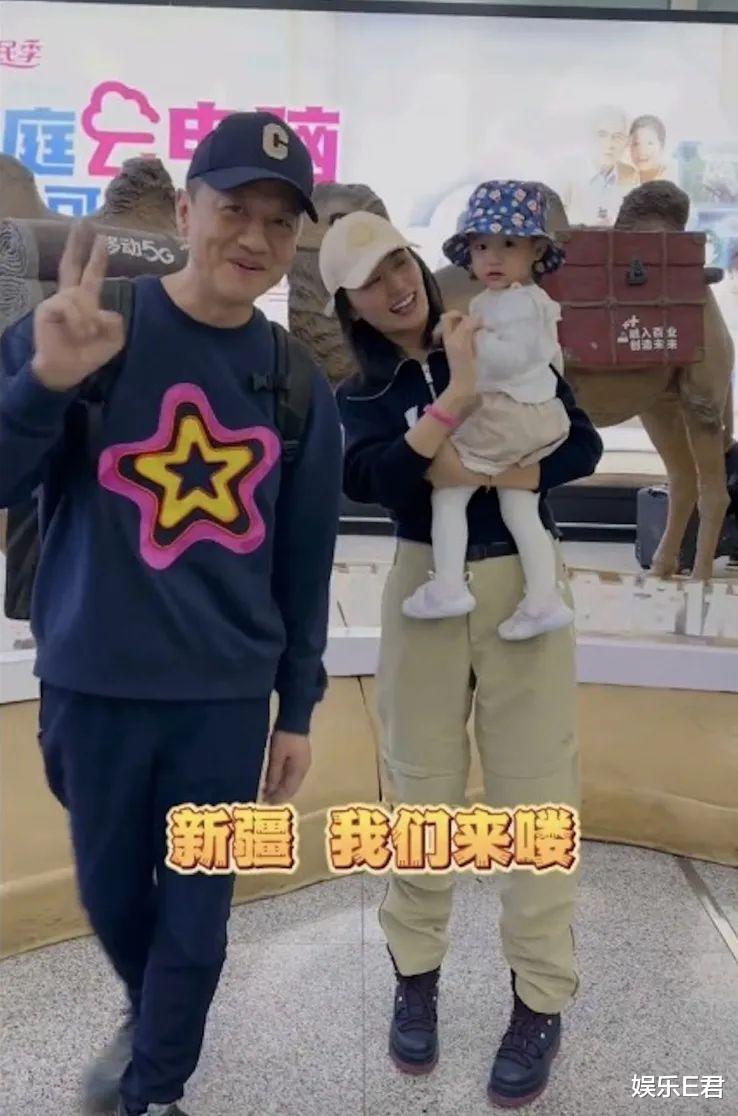 李亚鹏懒理“限高令”，照带妻女到新疆旅游，生活水平仍超常人