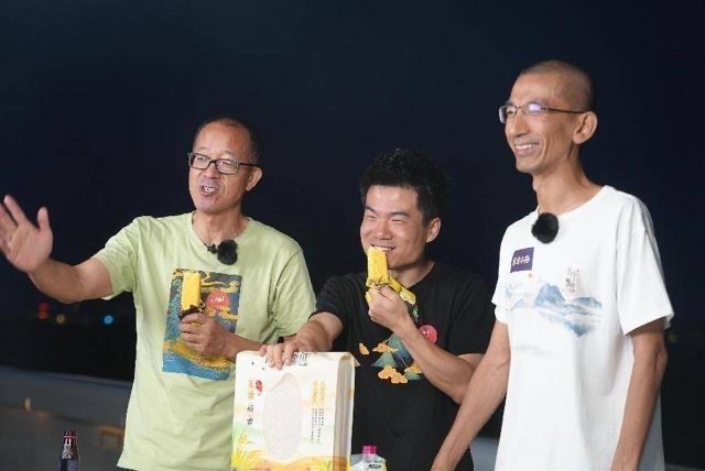 董宇辉|公关危机变皆大欢喜 “俞董联播”笑傲江湖