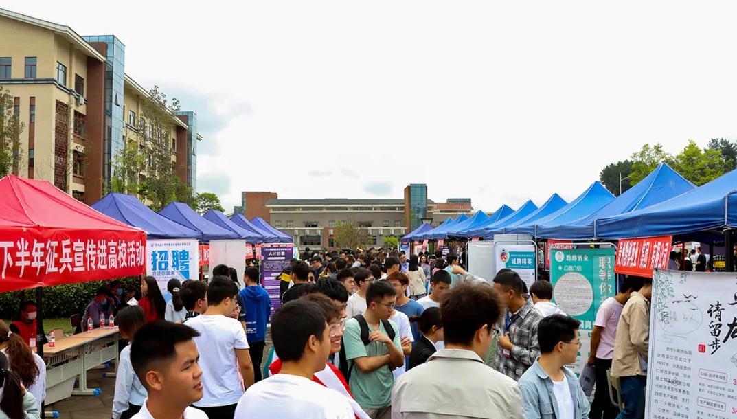 制服|校招和社招有什么区别?毕业找工作时才明白,不少毕业生表示后悔