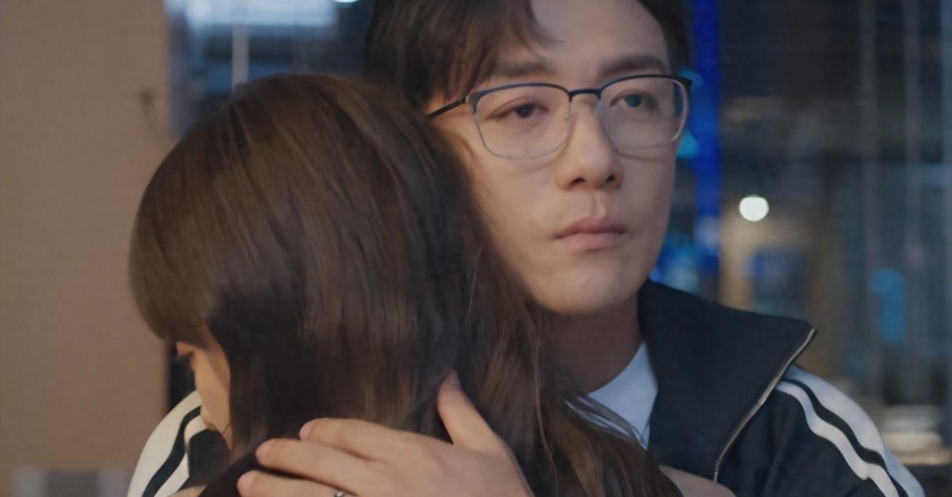 条件不符就别尬演“小三”,36岁的张嘉倪告诉你,啥是教科书式撩汉