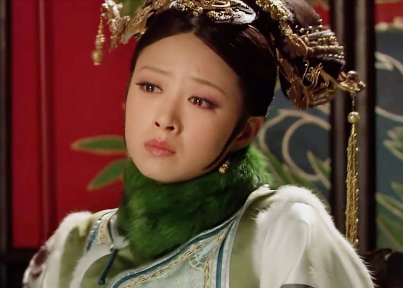 是的,不拍戏就“消失”的蒋欣,早已走上另一条康庄大道