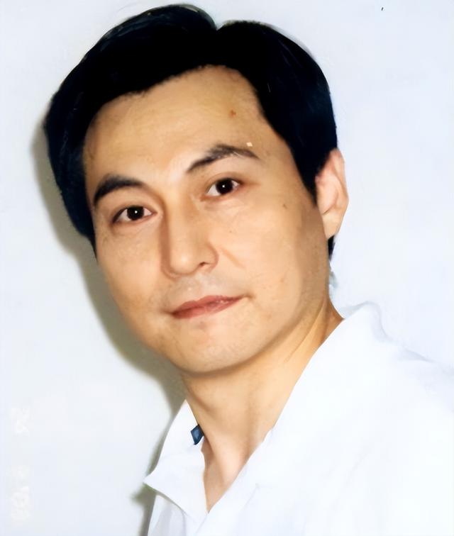 演员杨俊勇：五年内接连丧父丧母又丧妻，57岁去世，留下孤苦儿子