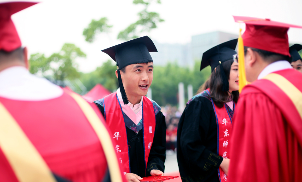 求职|985研究生迎来“延毕潮”,为了留在学校主动挂科,原因引起争端