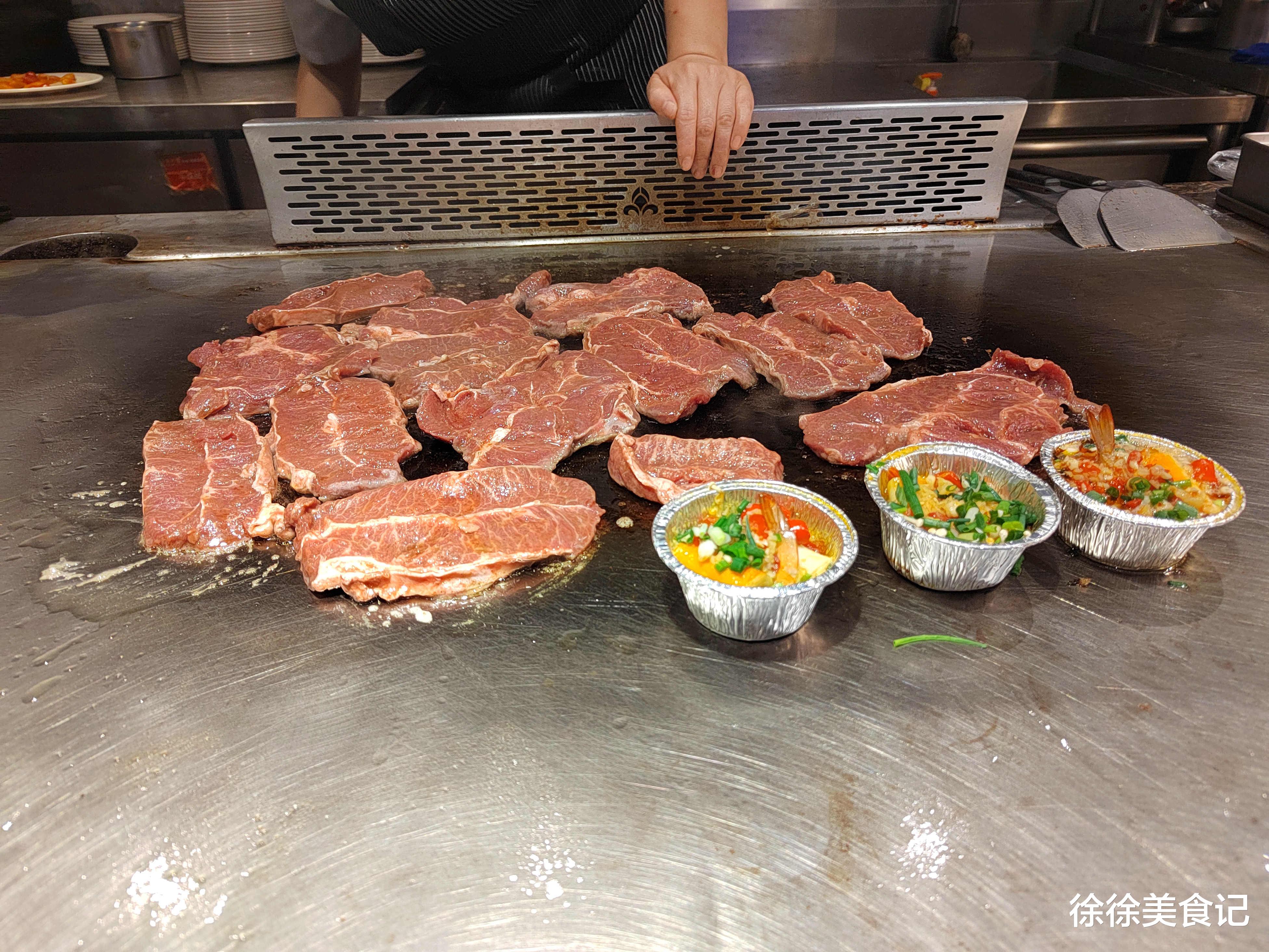 自助餐|吃自助餐，聪明人专挑6种“高端菜”，服务员：不是同行就是内行