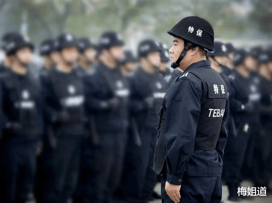 素素|“体面工作还不起房贷”，教师改当月嫂年薪二十万，却被骂没良心
