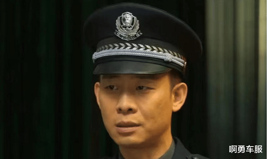 安欣|《狂飙》:横跨21年从三级警司到一级警督,安欣的警衔是否合理?