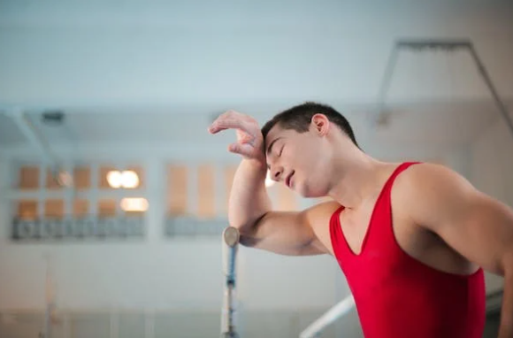 少吃多动才会瘦？小心大姨妈出走！能量不足的10大警讯需了解！