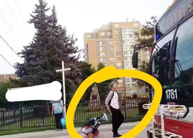 吴绮莉|成龙旧情人吴绮莉在工厂直播带货，小龙女现状惨淡，领救助金生活