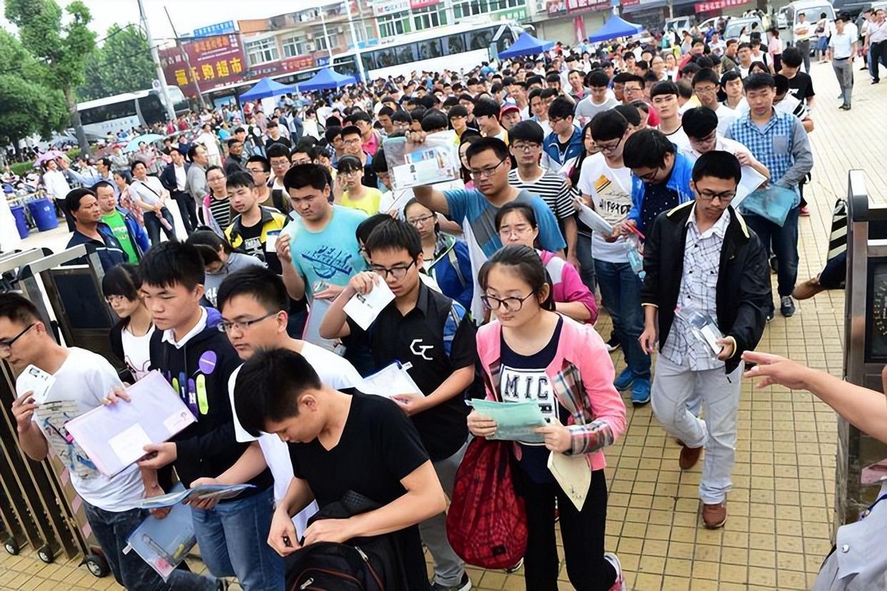 教育部|教育部发布通知,22所专科院校升级为本科,已考上的学生眼光独到