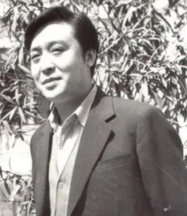 赵丽颖|师胜杰离世4年后,留妻子一人黯然流泪,为他的“任性”偿还代价