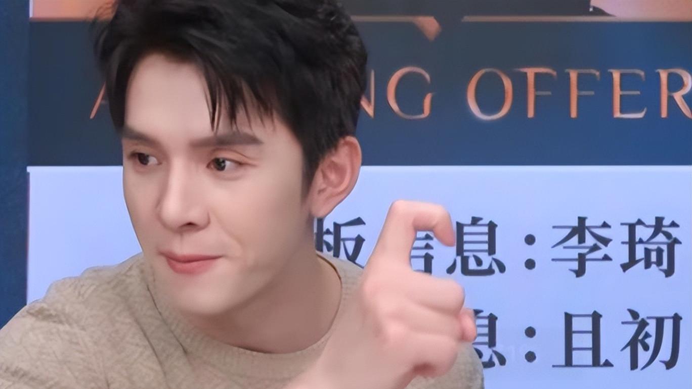 “一哥”之战！大杨哥正面举报李佳琦！被消费者反扒遭怒骂！