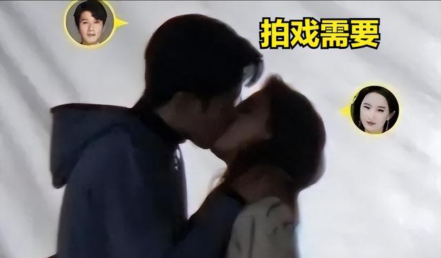 没眼看!刘亦菲彭冠英机场拍吻戏,女神太主动,男方羞得耳朵爆红
