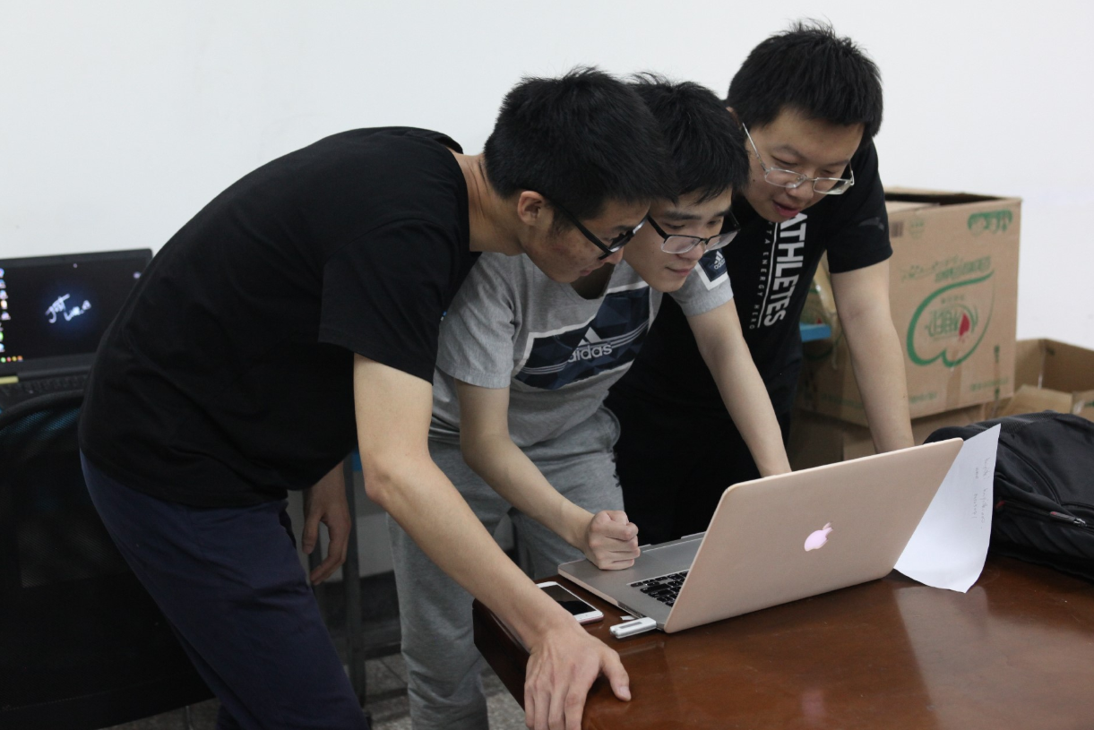 求职|参透名师的专业套路,选对专业,找工作太简单,轻松月入2万