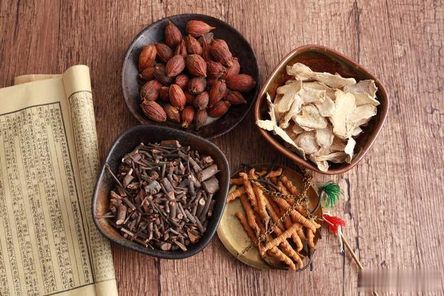 睡眠|气滞，食积，湿聚，一个古方中成药来化解