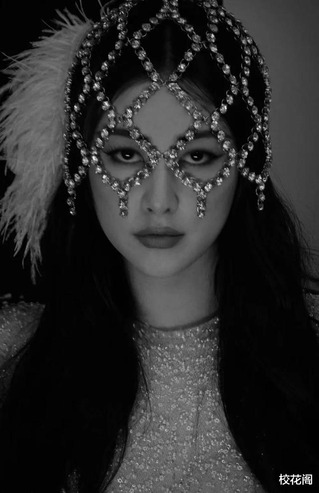 朱珠|除了嫁人,她每一步都踩准了“名媛天花板”