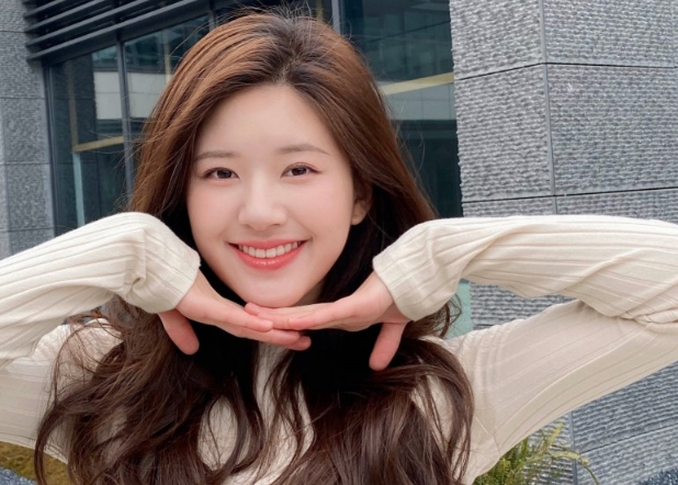 赵露思|赵露思初中就凭一张自拍就火爆网络,如今更是火遍娱乐圈