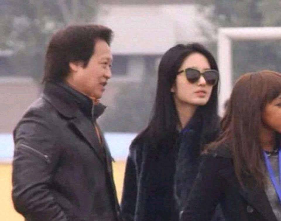 刘亦菲妈妈刘晓莉:曾“跳楼”夺女?为女儿两婚两离,如今过怎样了