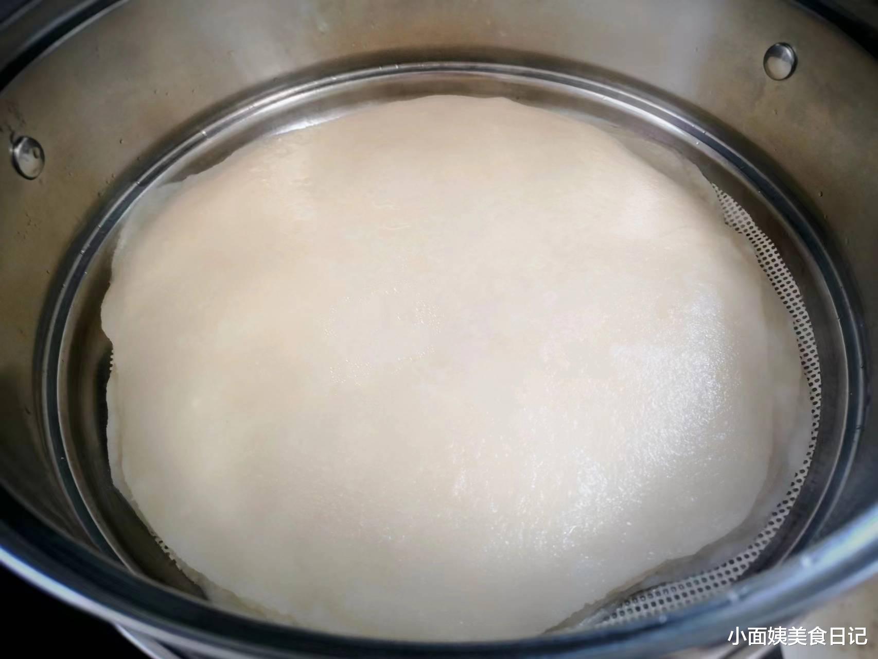 凉皮|一碗面粉倒开水里，做出来纯手工烫面凉皮，省时省力，劲道爽滑