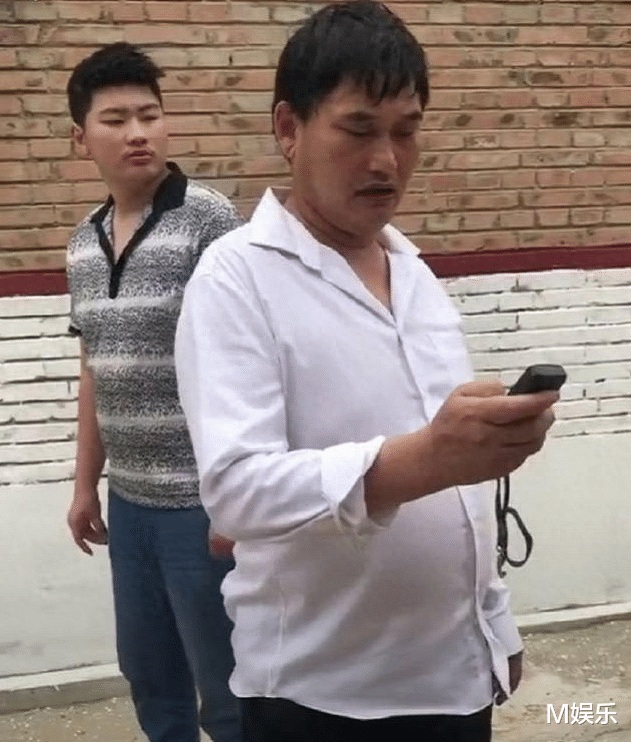 如今“口碑尽毁”的大衣哥朱之文,到底做错了什么?