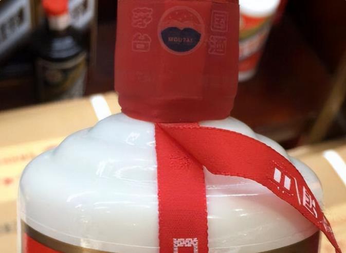 饮品|买茅台送的小酒杯，只为喝酒吗？建议了解免闹笑话